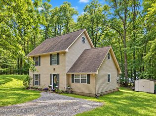 102 Crabapple Ln, Kunkletown, PA 18058