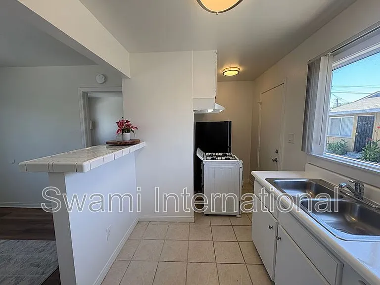 4542 W Imperial Hwy #C — Photo 4