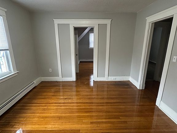 2nd image of 84 Elizabeth St #3-0