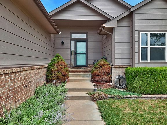 3rd image of 11004 W Hadden Cir