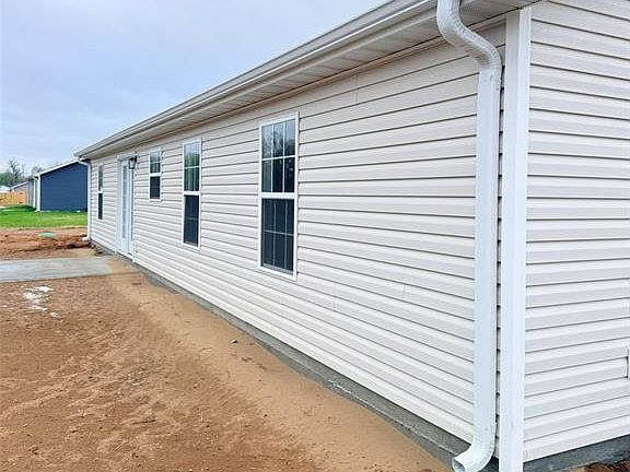 4th image of 20 Aldean Ln