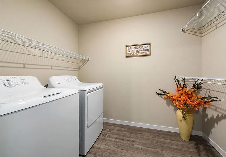 K-Ten Place Apartments — Photo 29