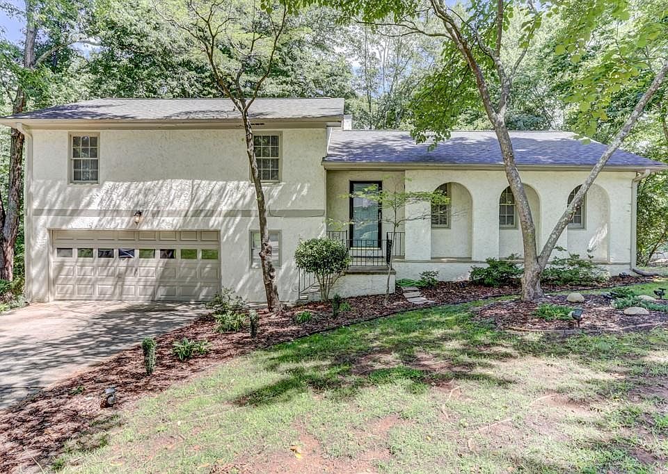 1st image of 2141 Summerville Ct