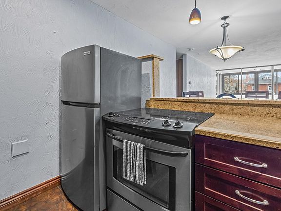 5th image of 1050 N Corona St #216