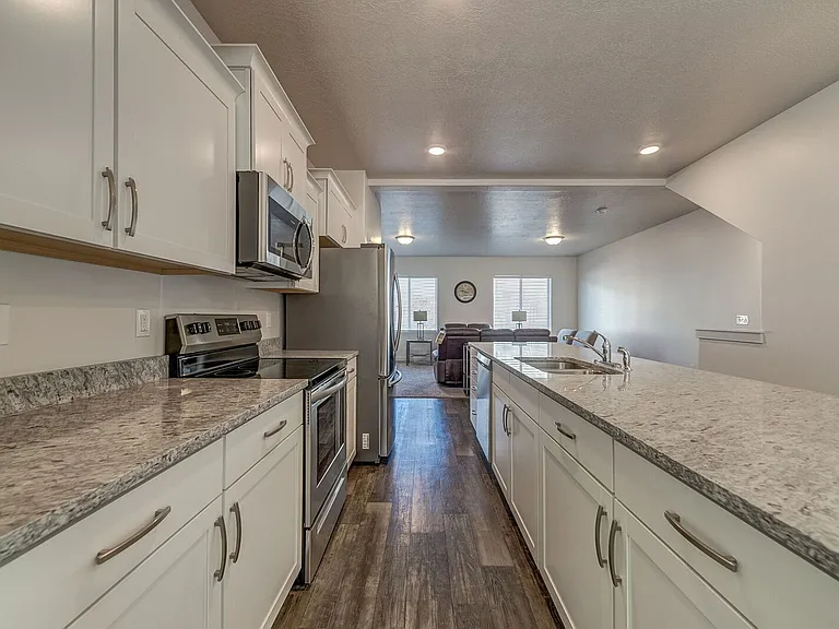 1473 S 630 W — Photo 6
