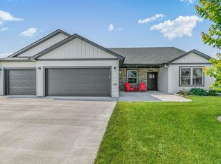 2108 Lindas Ct, Sartell, MN 56377