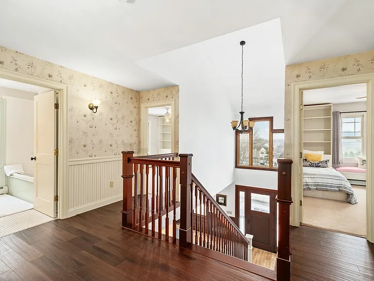 32 Witham St #B — Photo 12