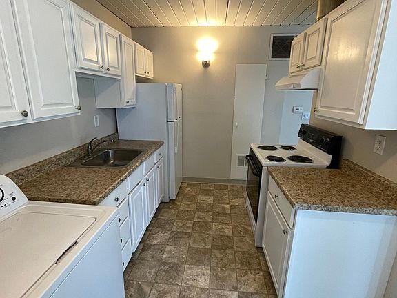 2nd image of 112 SE 96th Ave #112