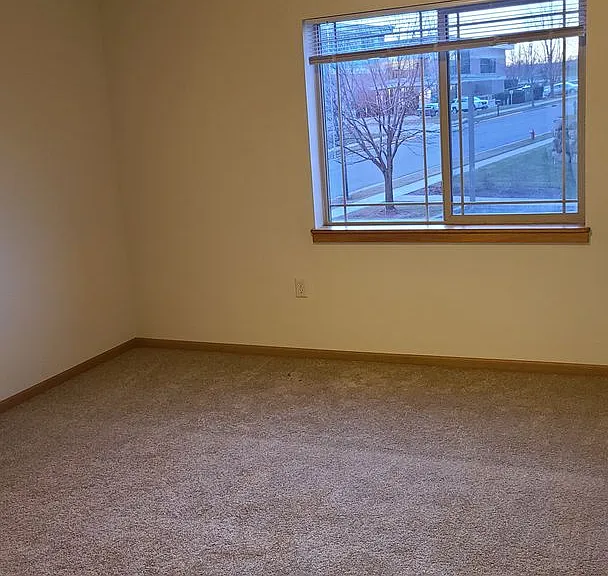 Prairie Crest Apartments — Photo 102