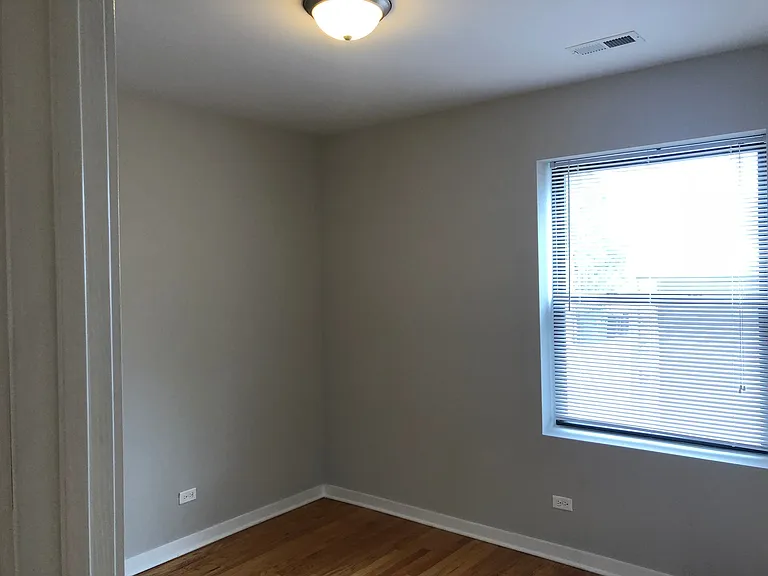 2442 W North Shore Ave — Photo 3