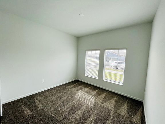 5th image of 507 Hatteras Rd