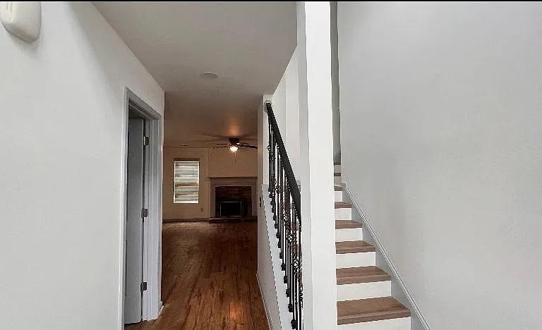 14 Frost Ln — Photo 5