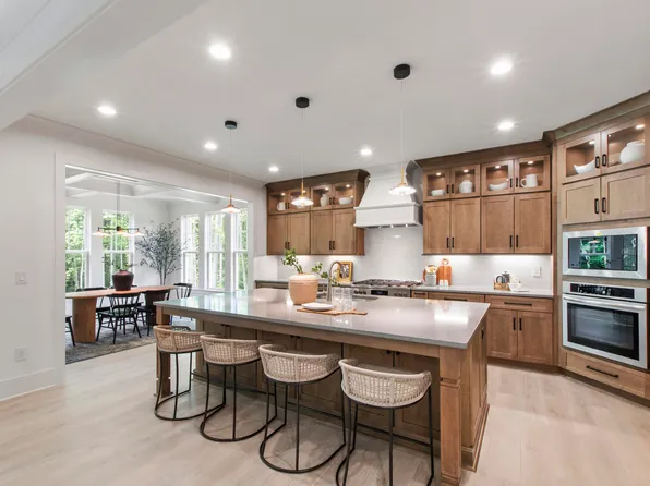 617 Darian Woods Dr, Holly Springs, NC 27540