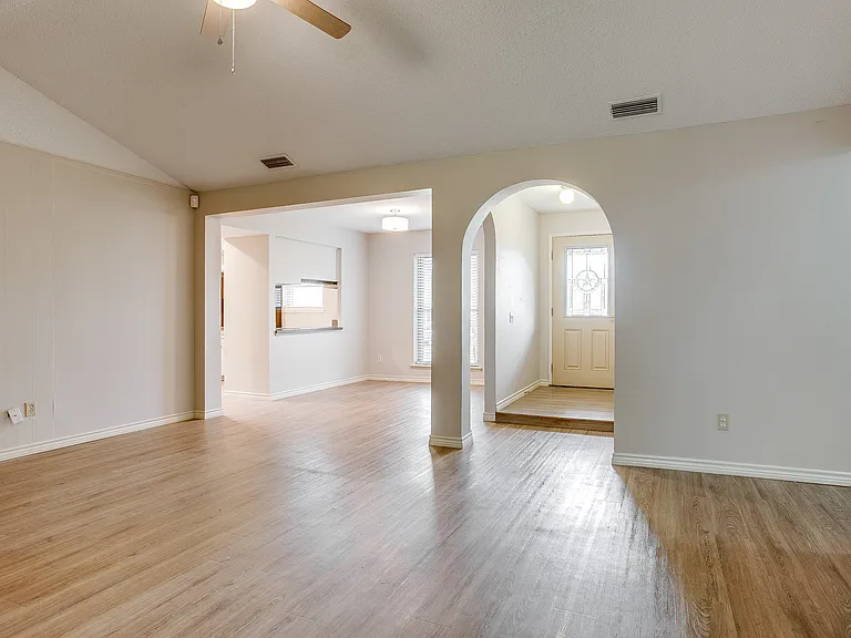 1308 Grinnell Dr — Photo 13