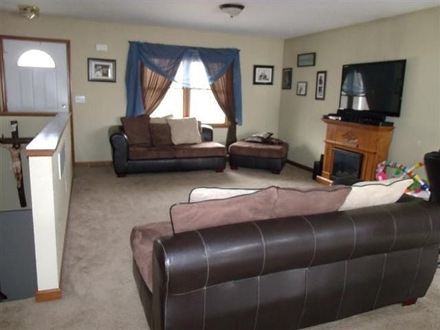 2nd image of 1046 Van Gilst Dr