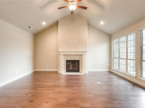 5th image of 5049 Giverny Ln