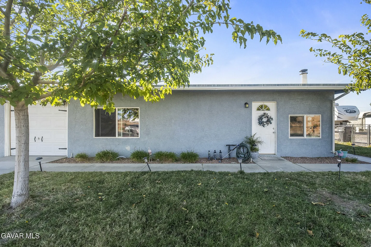 2911 Laurel St photo 1