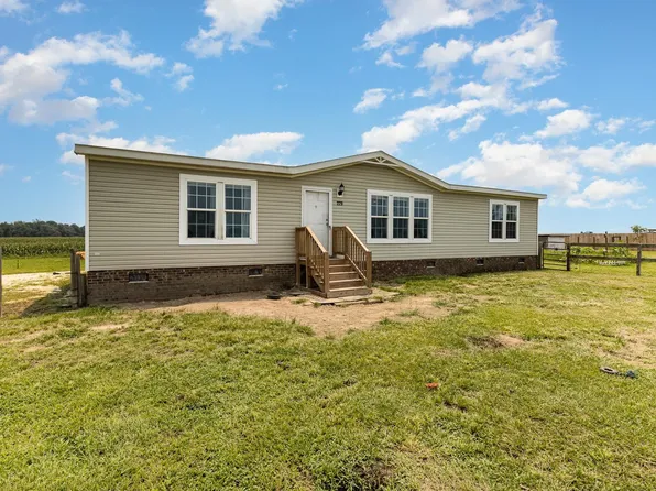 229 Rhodes Pond Rd, Four Oaks, NC 27524