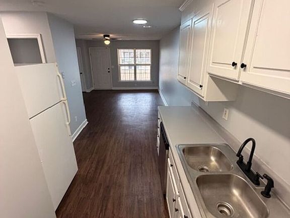 3rd image of 940 Wildwood Ln #940