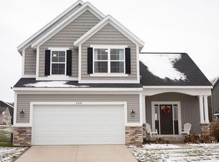 650 Orchard Dr NE, Rockford, MI 49341