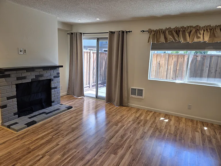 601 Racquet Club Cir — Photo 14
