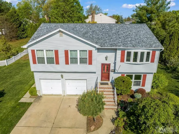 2 Alexander Ct, South River, NJ 08882