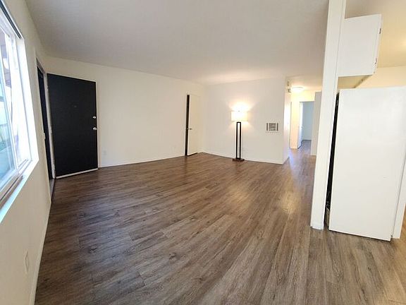 5th image of 4881 70th St APT 2