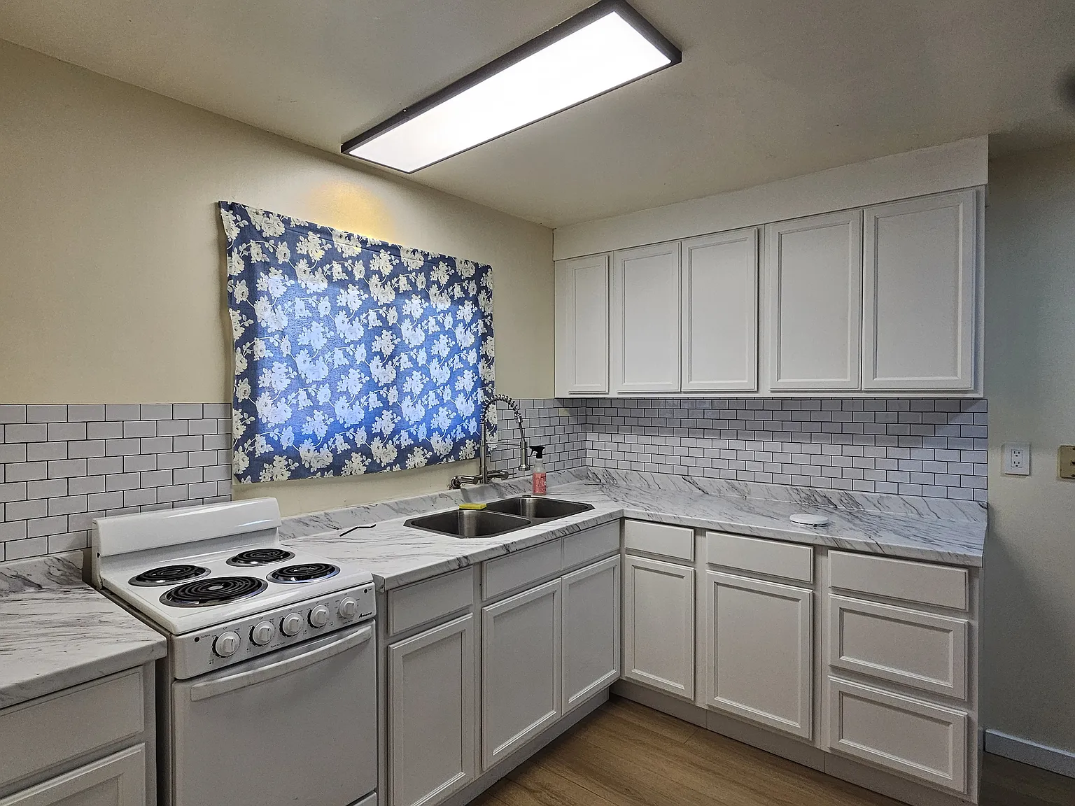 Studio, 400 sqft, $1,650 — Photo 2