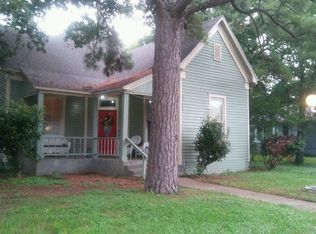 704 S Anglin St, Cleburne, TX 76031