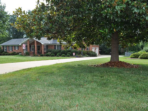3rd image of 1537 Arden Dr