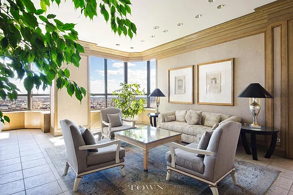 Rented by Town Residential | media 34