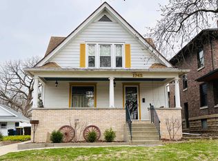 1742 Oxford St, Rockford, IL 61103