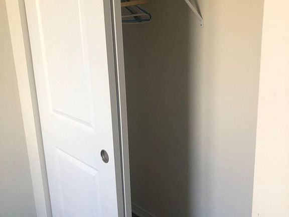 5th image of 1130 Briar Hill Ave Unit 306