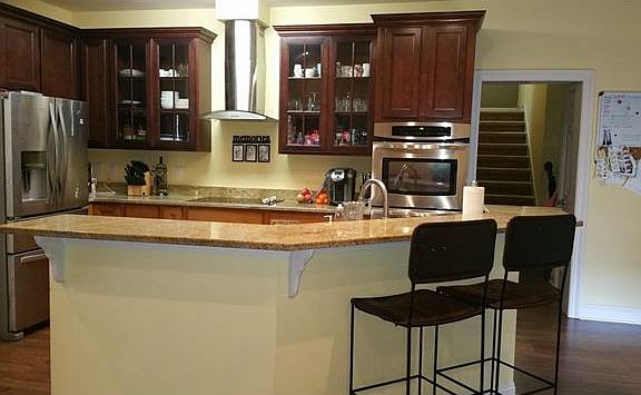 4th image of 1582 Broadmoor Dr