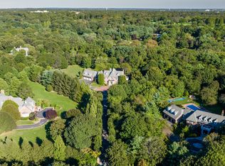 3 Orchard Ln, Old Westbury, NY