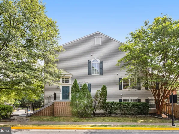 2964 Kildare Ln, Fairfax, VA 22031