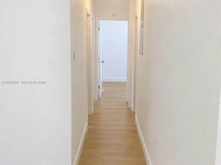 3300 SW 32nd Ave — Photo 9
