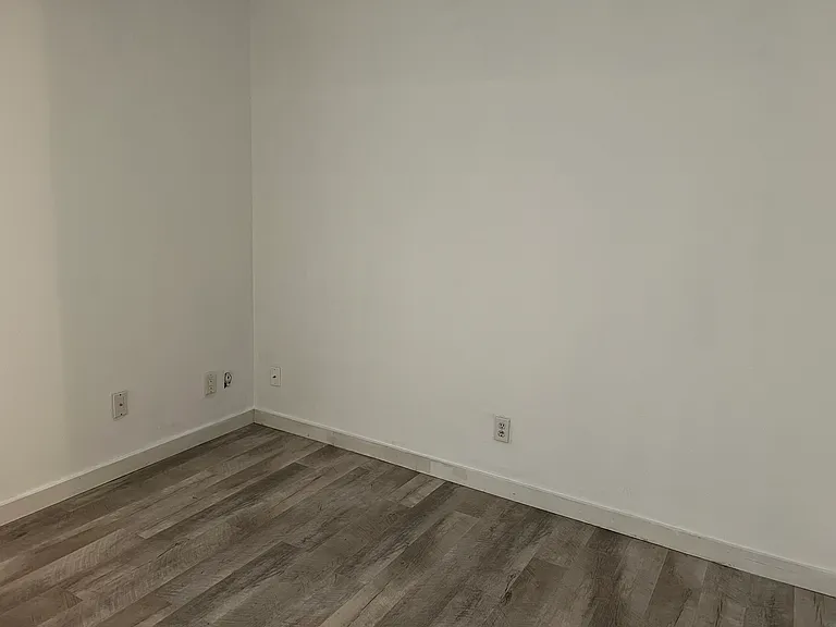 511 E Roy St #213 — Photo 12