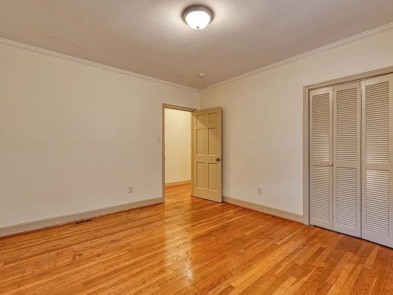 831 John B White Sr Blvd — Photo 44