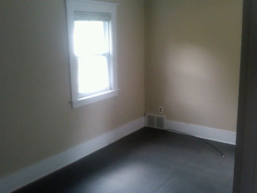 3 bed, 1255 sqft, $1,800 — Photo 2