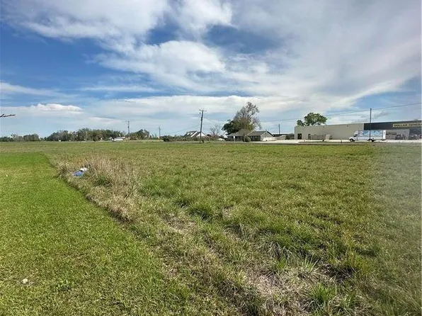 E Gauthier Rd, Lake Charles, LA 70607