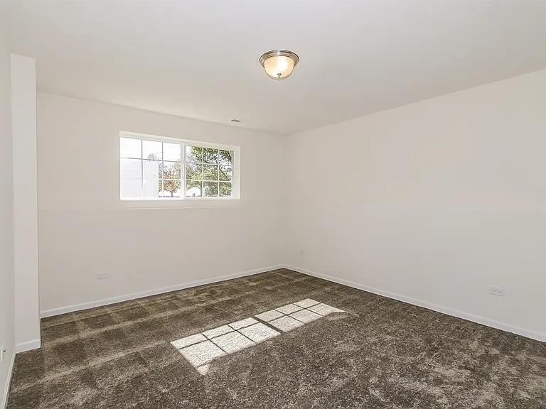 1923 Continental Ave #1923 — Photo 16