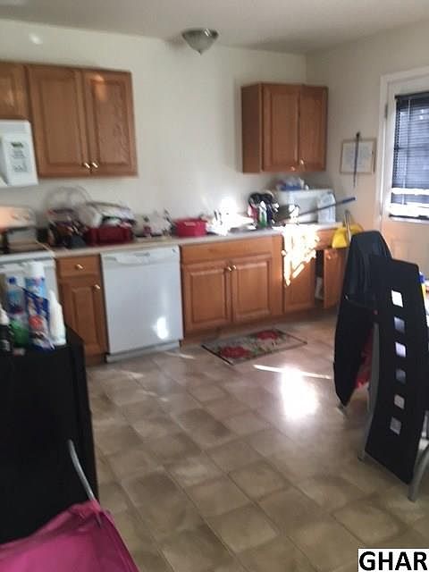 2nd image of 732 High St