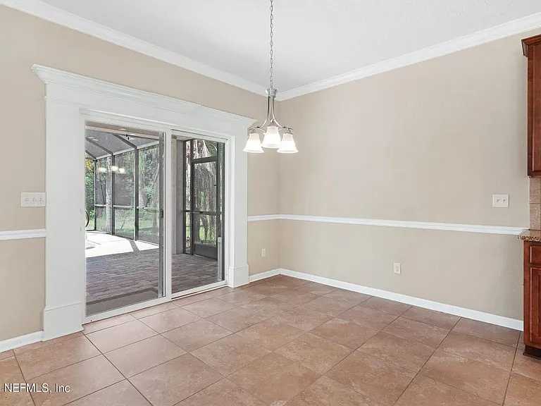 352 Silver Glen Ave — Photo 12