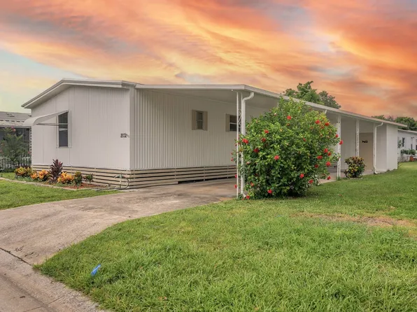 2832 Holster Way, Orlando, FL 32822