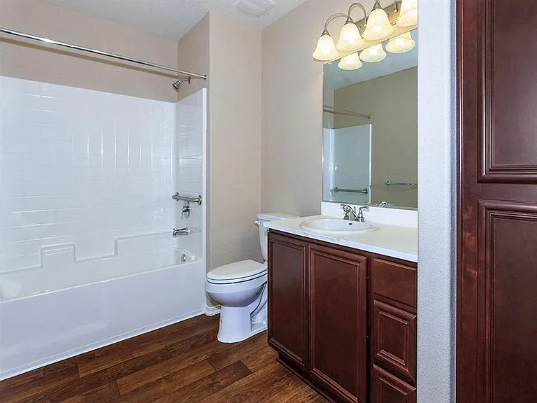 Heritage II Luxury Senior Apts — Photo 40
