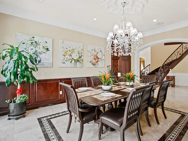 Formal Dinning Area