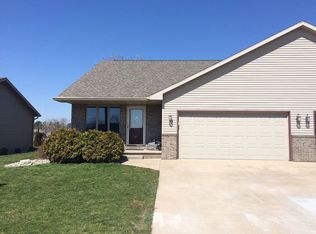 701 Elderberry Ln, Kaukauna, WI 54130