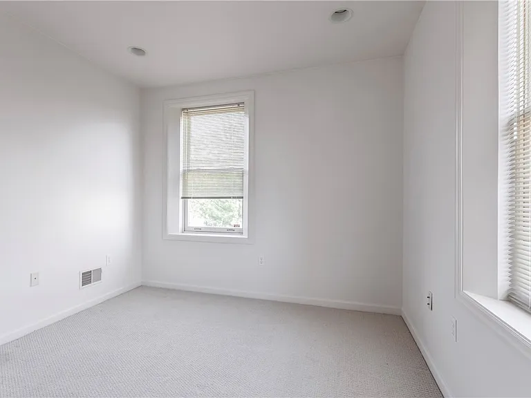 326 Hailman St — Photo 18