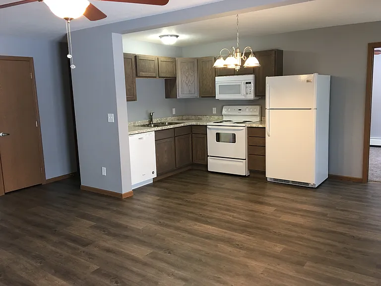 Scandia Woods Apartments — Photo 6